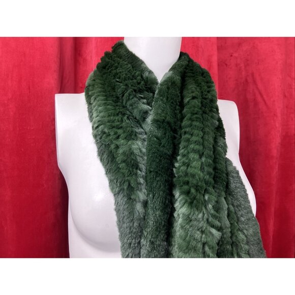 Glamourpuss Brand Knitted Rabbit Scarf W Pockets - Picture 2 of 4